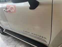 تۆیۆتا لاند کروزەر